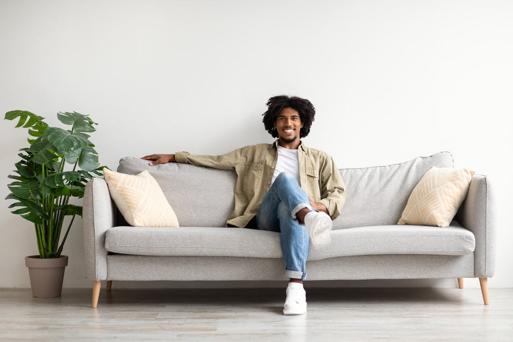 Comment bien placer son canapé dans le salon ?